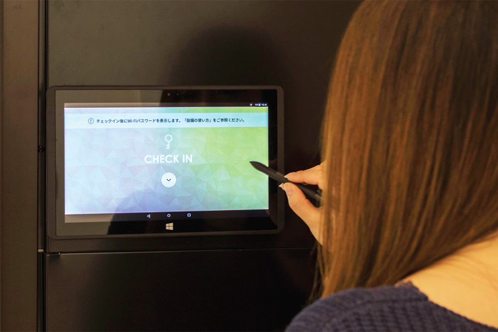 ROCKET BASE、自動チェックインシステム「Travel Assist」をリリース。ホテルなど様々な宿泊施設で対応可能に