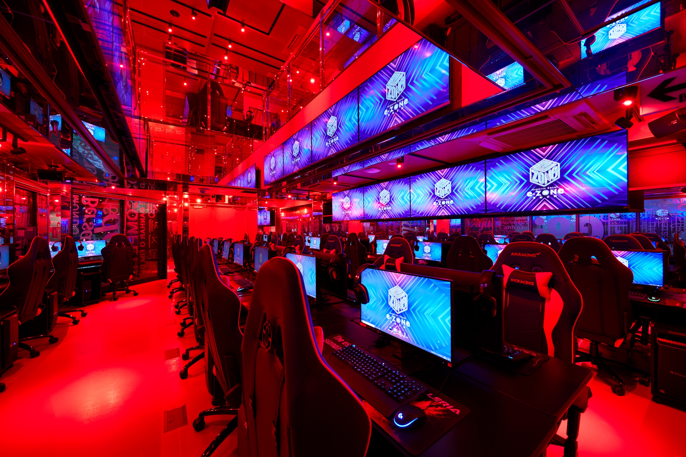 大阪・日本橋にあるeスポーツホテル「e-ZONe~電脳空間~」の女性専用フロアに泊まってみた!